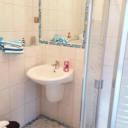 Lenz - 52-01 アパート *